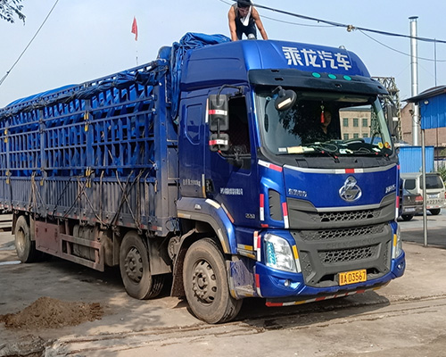 發(fā)貨現(xiàn)場(chǎng)